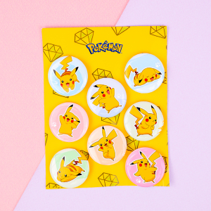 0O4A2060_Nabor_kruglykh_znachkov_Pika_Pika_32_mm_8sht_.JPG